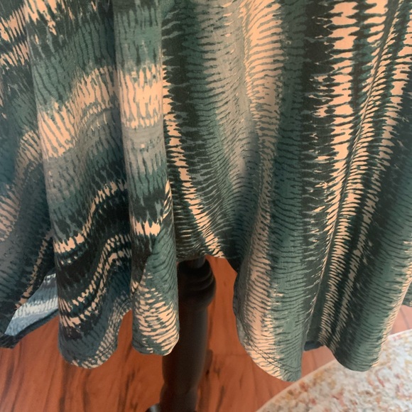 New Directions plus size 3x pretty shark bite aqua top - Picture 3 of 8